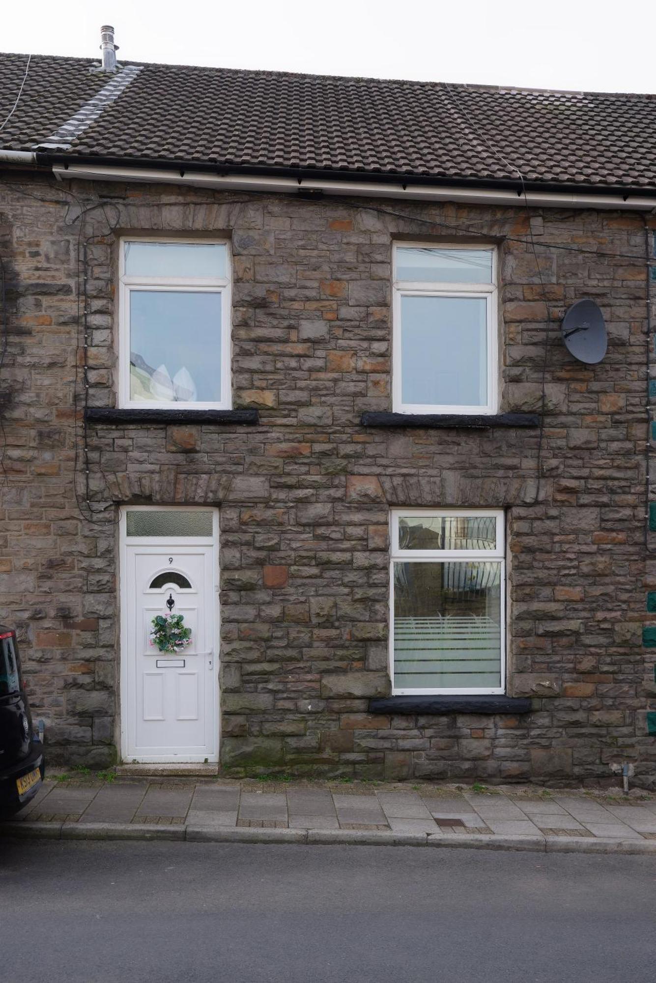 Stayright 3 Bed Home Near Hiking Trails & Parks Llwynypia Exteriör bild